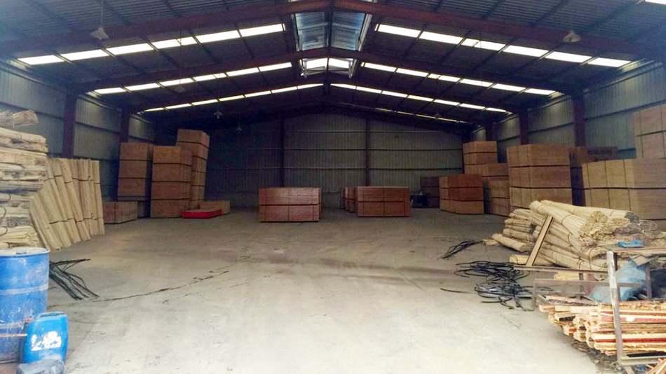 竹胶板生产车间